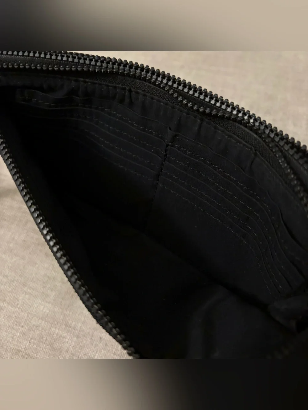 Lululemon Double Zipper Compartment Wristlet Black